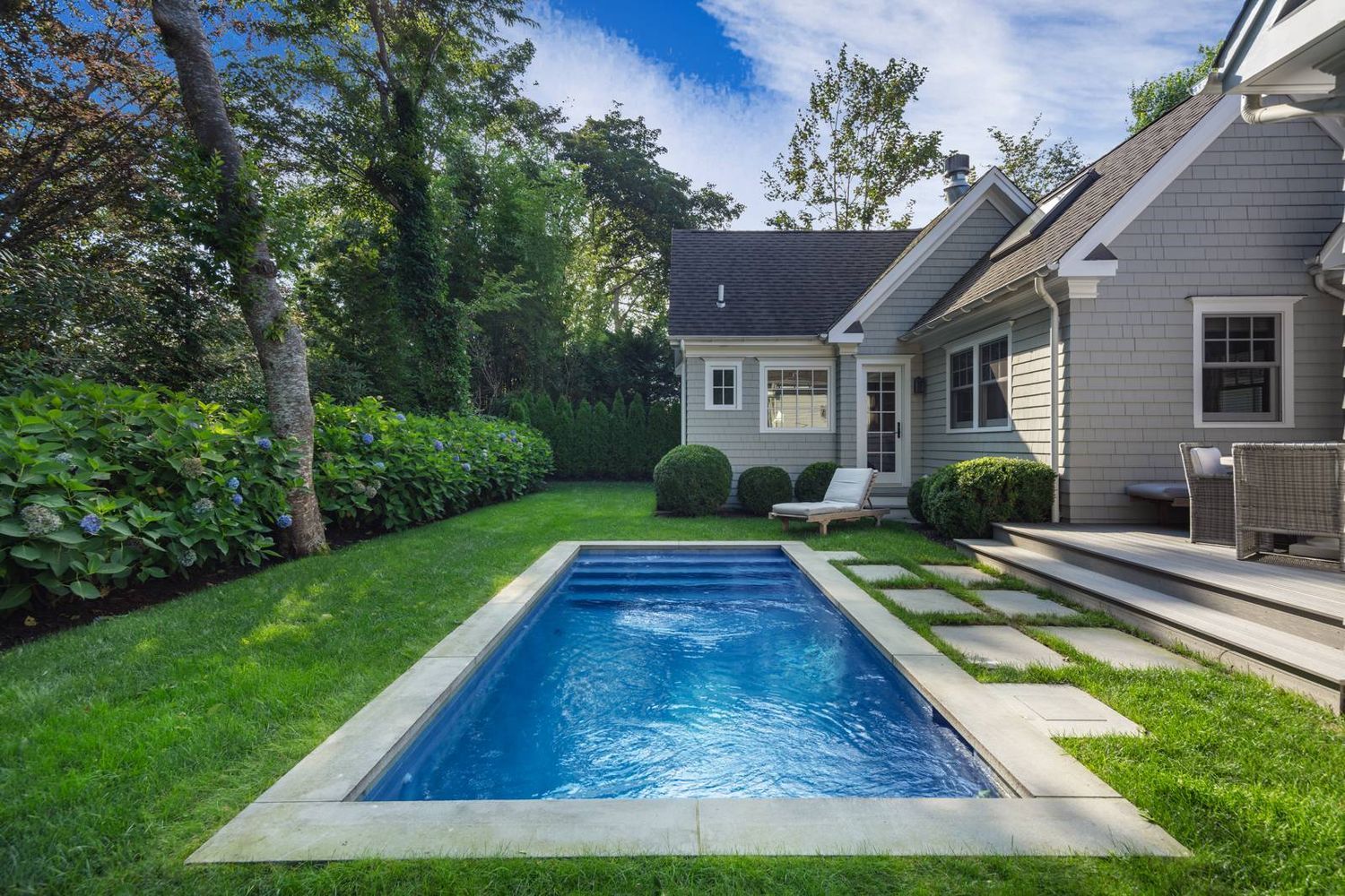  Gorgeous pool