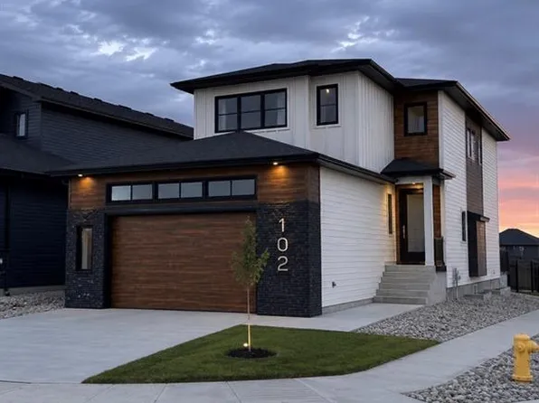 102 Cockcroft MANOR, Saskatoon, SK S7V 1Y5