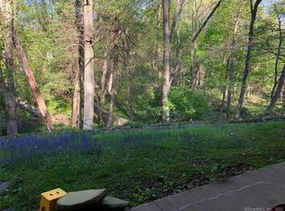 109 Webbs Hill Rd #B, Stamford, CT 06903