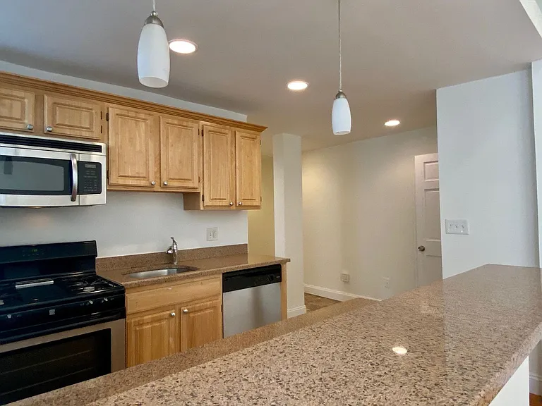 1322 Commonwealth Ave #3D — Photo 31