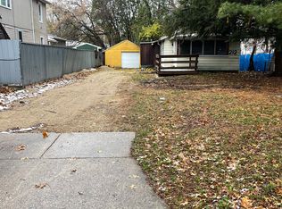 212 N Horace Ave, Rockford, IL 61101