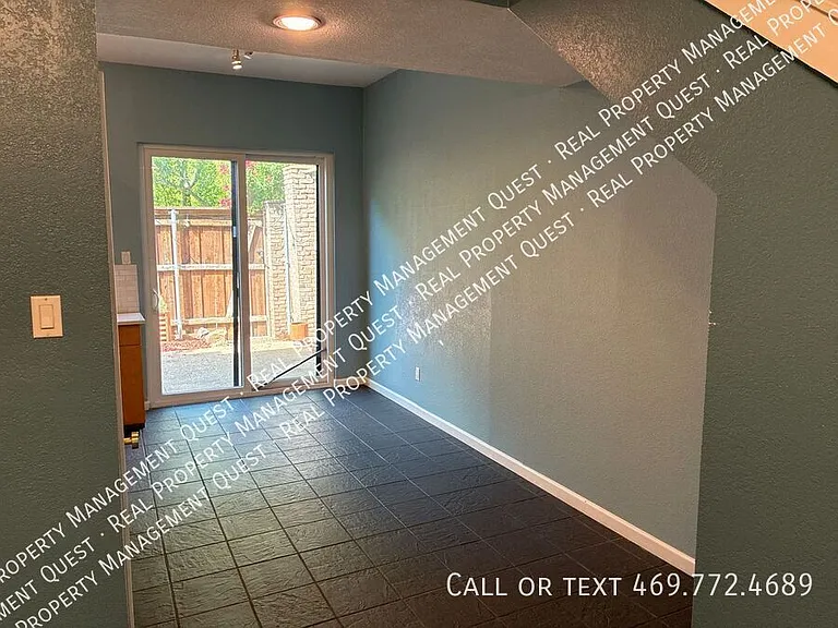 3948 Buena Vista St #105 — Photo 6