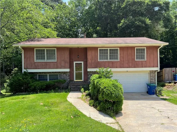 2065 Sandgate Cir, Atlanta, GA 30349