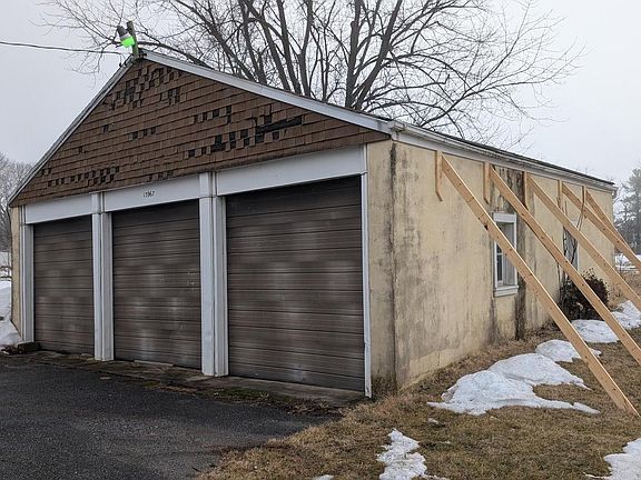 3rd image of 13967 Penn Shop Rd