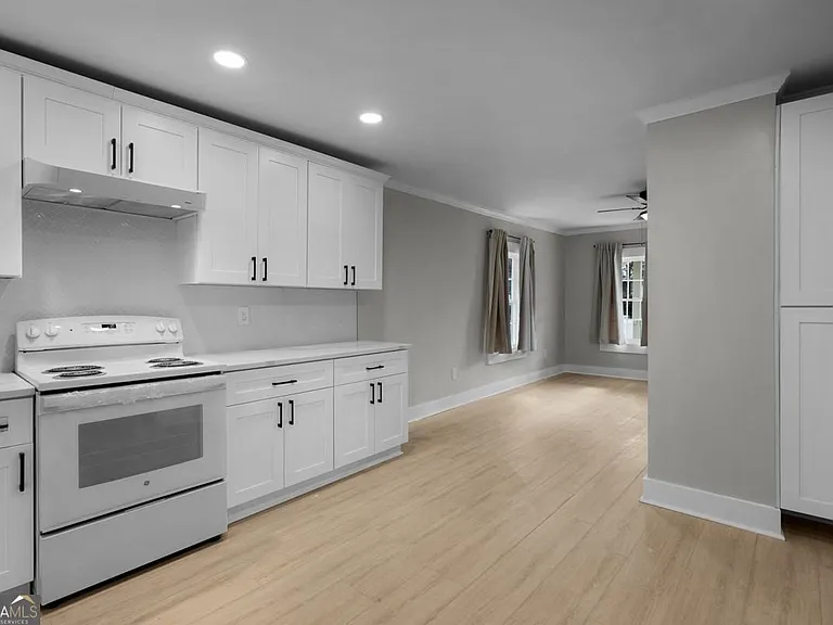 1214 Cave Spring Rd SW — Photo 12