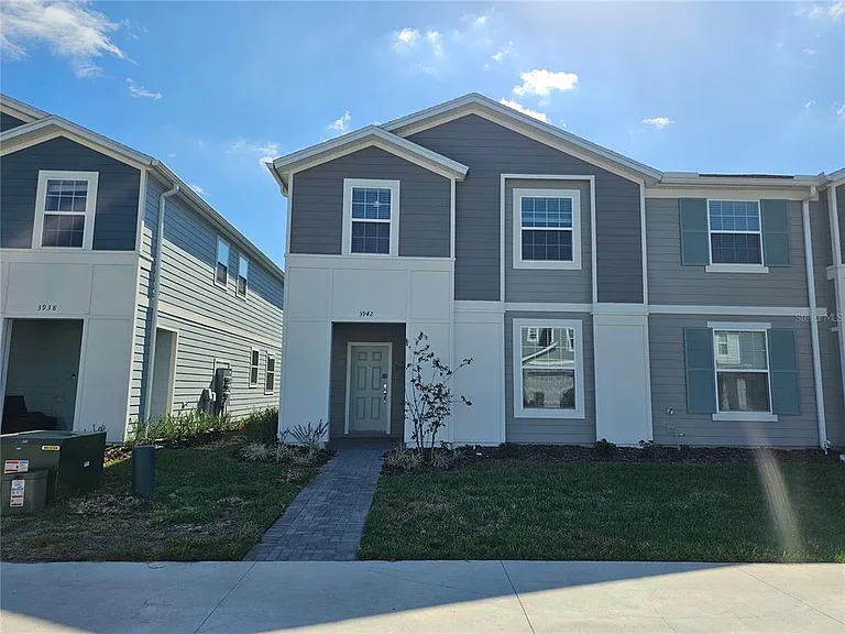 3942 Lana Ave — Photo 2