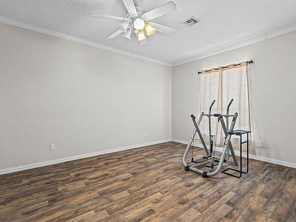 4th image of 168466 9 Mile Rd