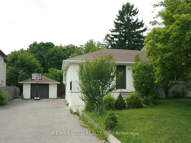 1124 Kent Ave — Photo 3