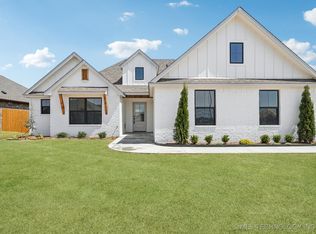 10725 S 279th East Ave, Coweta, OK 74429