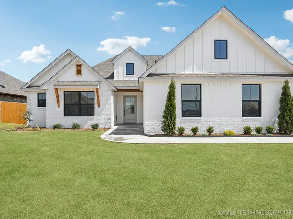 10725 S 279th East Ave, Coweta, OK 74429