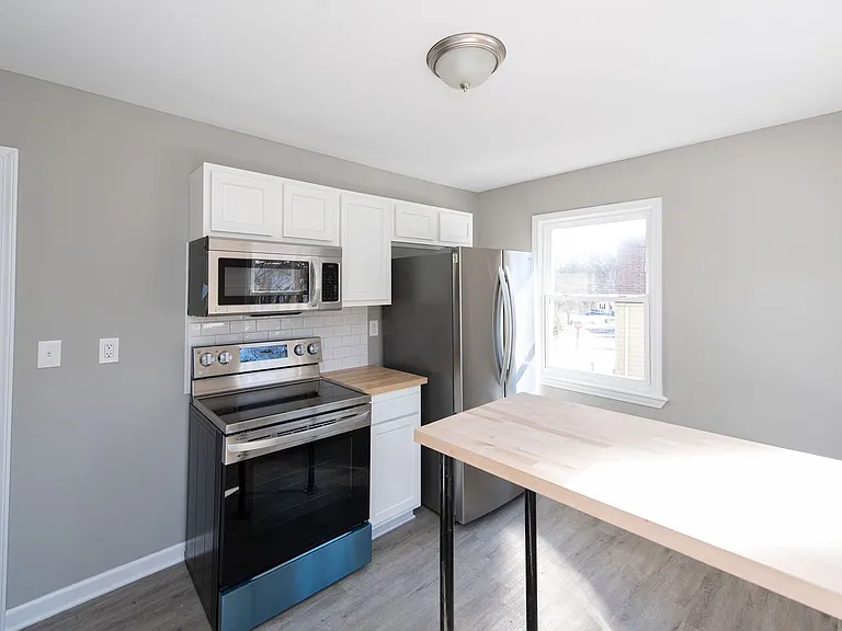 4715 Green Glen Ln — Photo 10