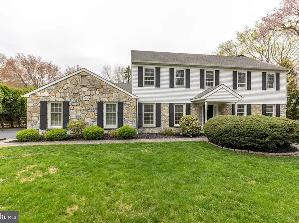 26 Harlech Dr, Wilmington, DE 19807