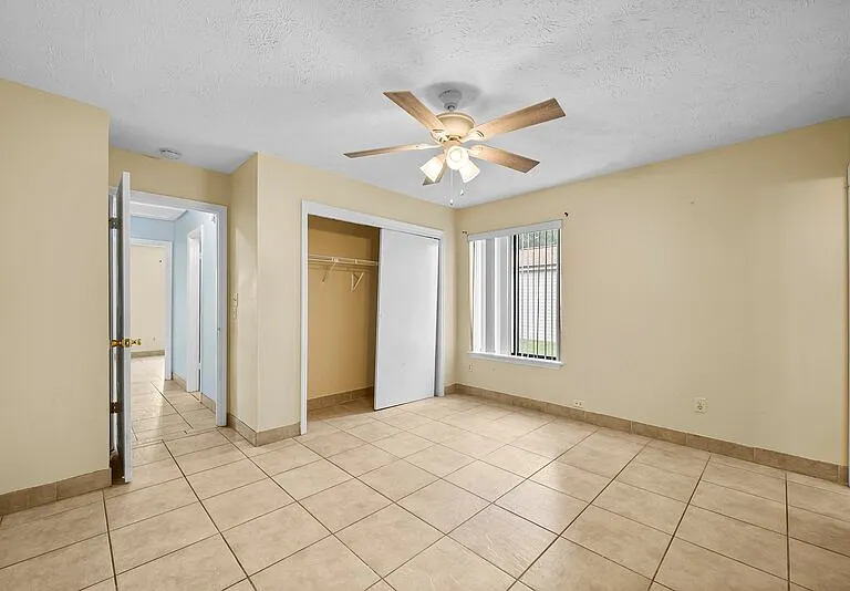 7750 Betty Louise Dr — Photo 8