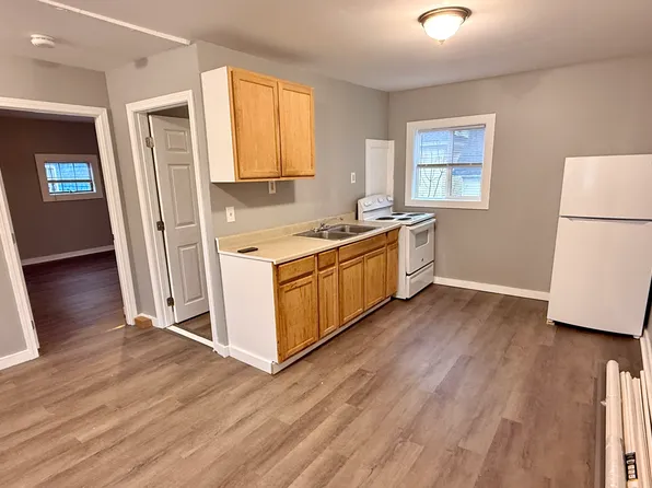 79 Willow St #2, Augusta, ME 04330