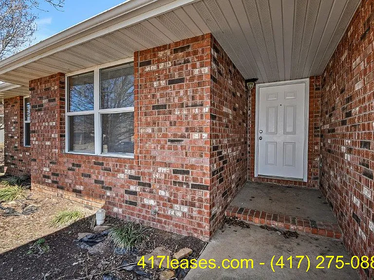 3318 S Valley View Dr — Photo 6
