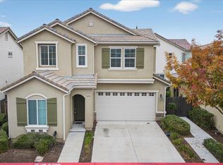2098 E Axelson Dr, Fresno, CA