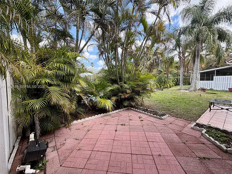 12619 NW 11th Pl — Photo 28
