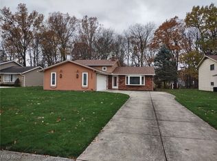 8654 Courtland Dr, Strongsville, OH 44149