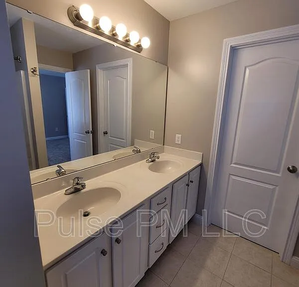 10189 Chestnut Oak Dr — Photo 14