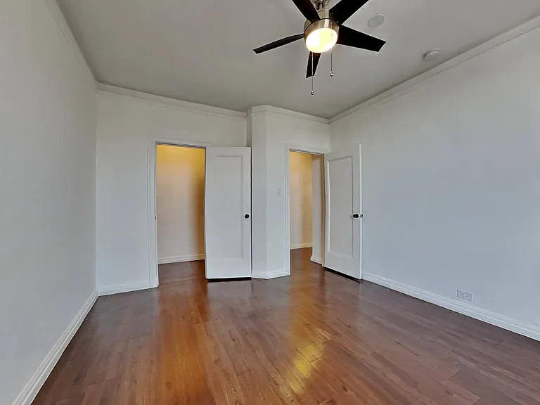 Wilshire Royale — Photo 15