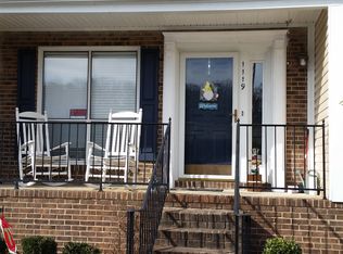 1119 Surry Ln, Gastonia, NC 28054