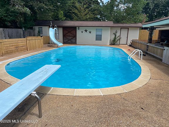 2nd image of 1620 Pope Cir