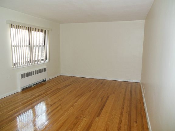 3rd image of 21704 75th Ave