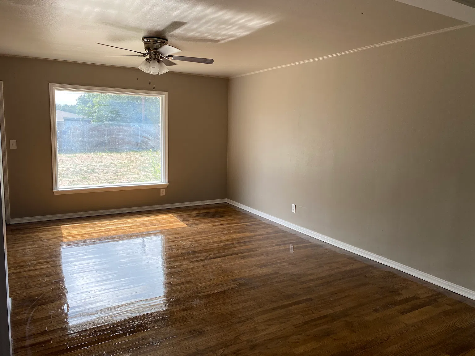 2 bed, 984 sqft, $1,450 — Photo 2