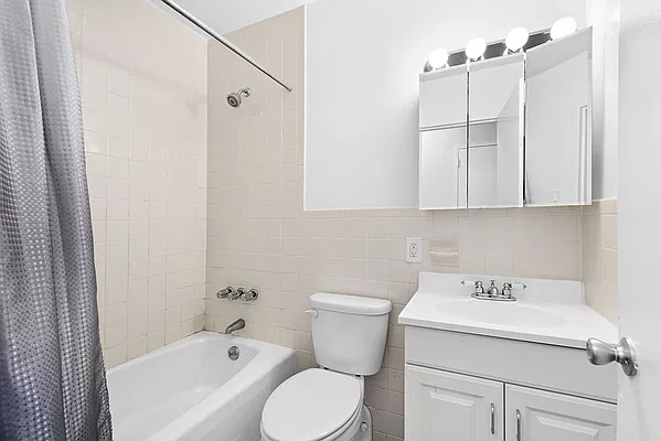 Rented by Compass | media 4