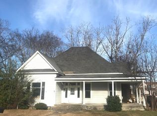 107 6th St S, Amory, MS 38821