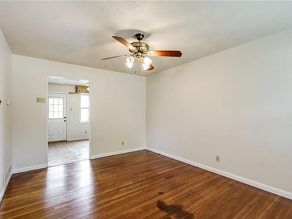 5th image of 1601 Russell Dr