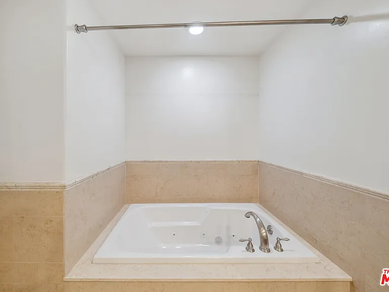 1050 S Holt Ave #404 — Photo 18