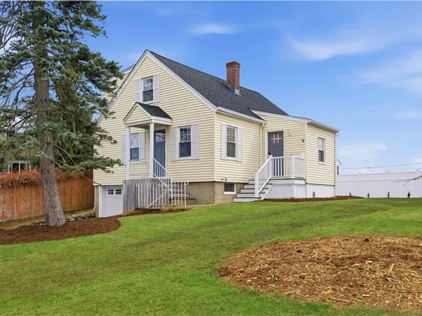 377 England St, Cumberland, RI 02864