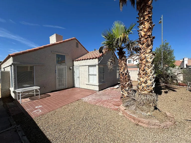 7872 Mount Whitney Cir — Photo 17