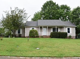 1814 Pecan Ridge Dr, Murfreesboro, TN 37128