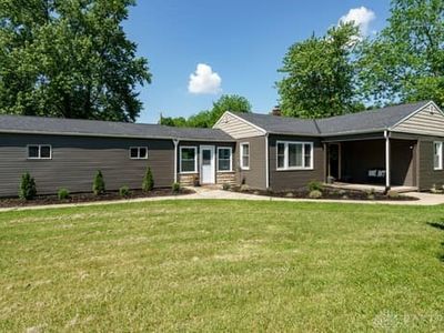 1889 Woods Dr, Dayton, OH, 45432