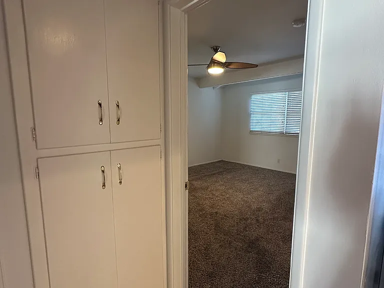 4411 Mammoth Ave — Photo 23