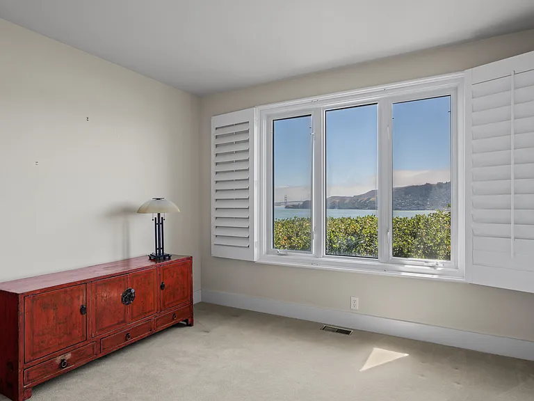 310 Belvedere Ave — Photo 37
