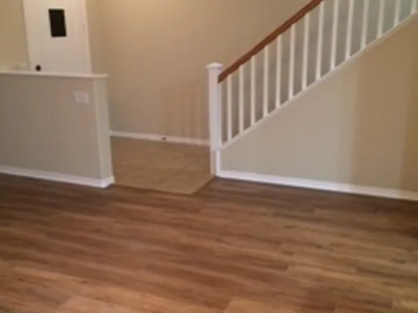 28535 Herrera St, Valencia, CA 91354
