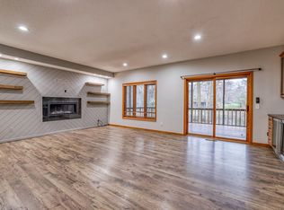 7123 Yorktown Ln N, Maple Grove, MN 55369