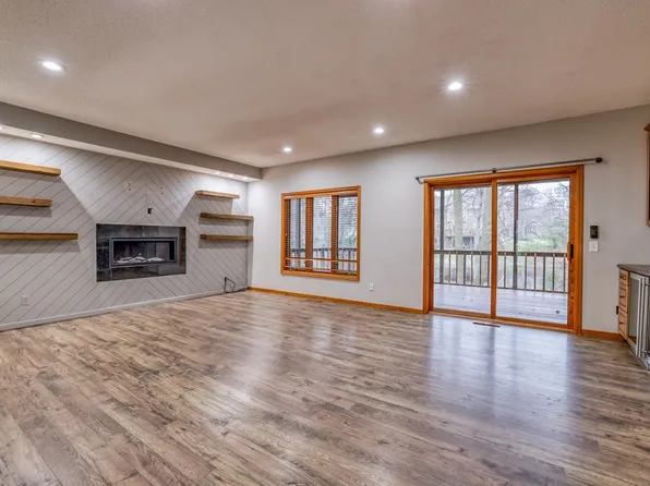 7123 Yorktown Ln N, Maple Grove, MN 55369
