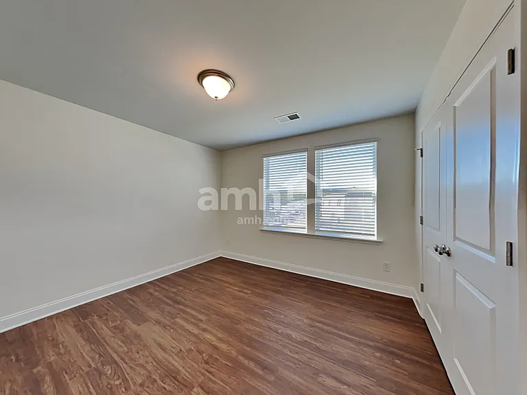 112 Twin River Dr — Photo 19