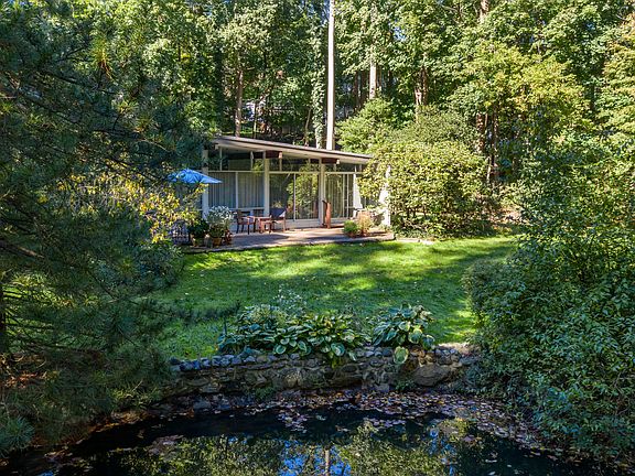 2nd image of 166 Hillair Cir