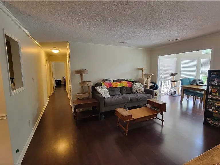 675 Balfour Rd — Photo 6