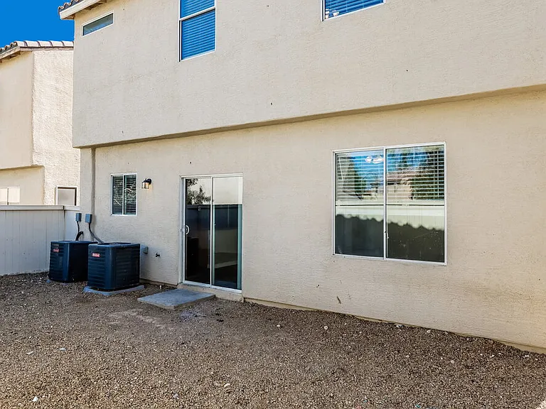 10931 Colour Magic St — Photo 17