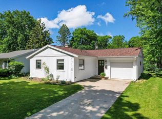 1718 Lynndale Rd, Madison, WI 53711