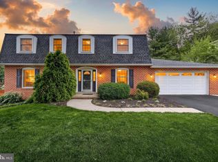 805 Cortleigh Dr, York, PA 17402