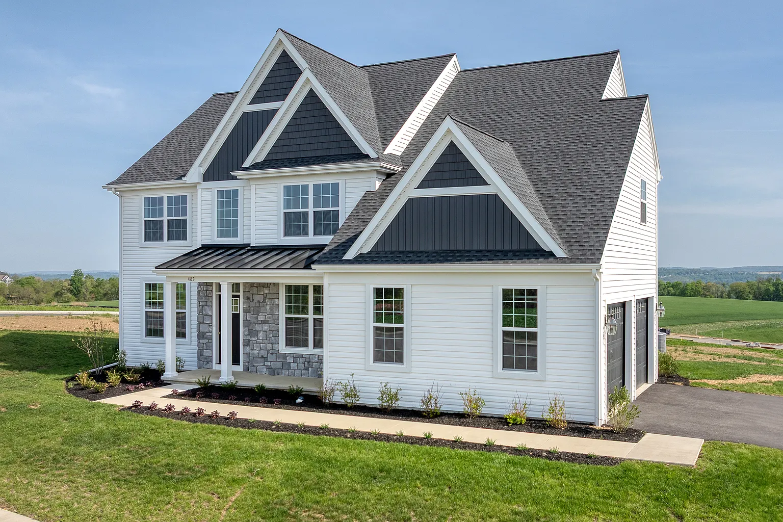 501 Winding Way photo 1