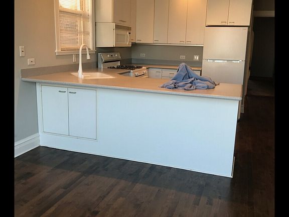 2nd image of 5022 W Pensacola Ave #2