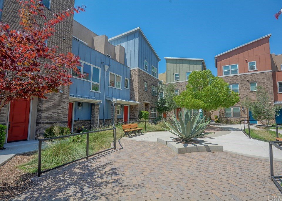 1st image of 8831 Ash Ave #D